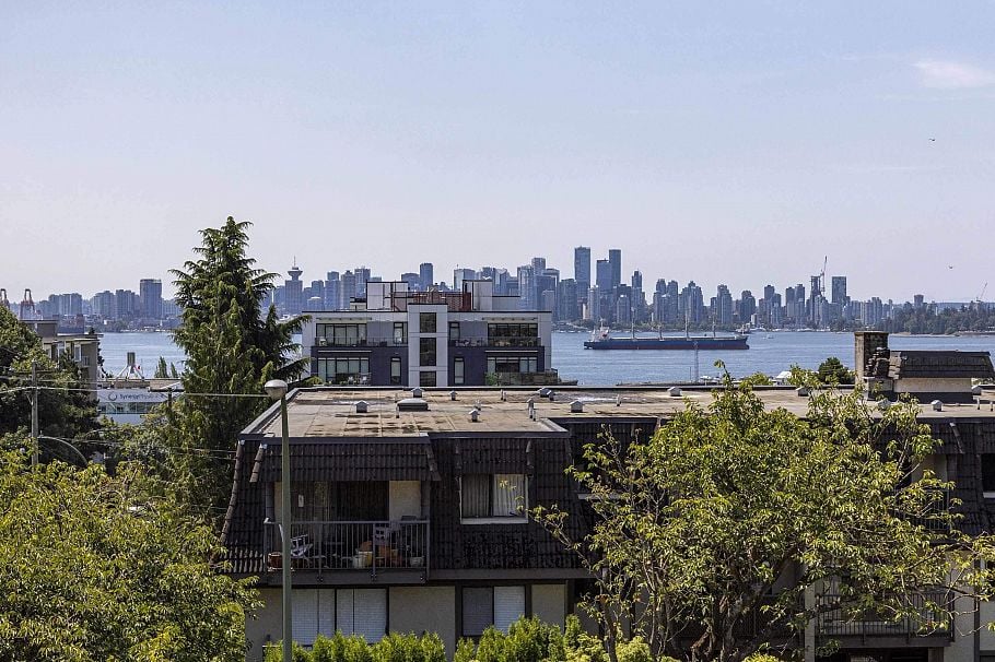 307 308 W 2nd Street North Vancouver, BC - 2