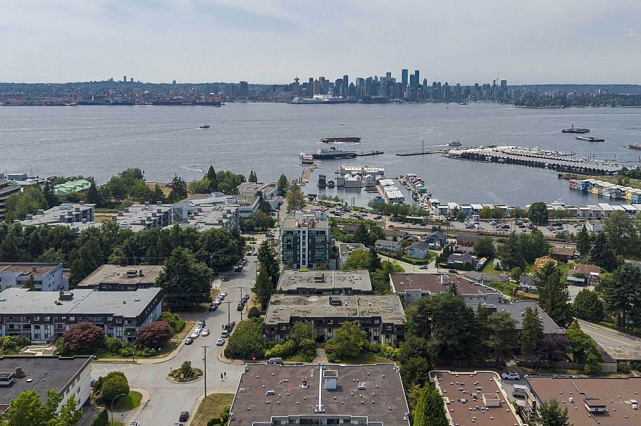 307 308 W 2nd Street North Vancouver, BC - 7