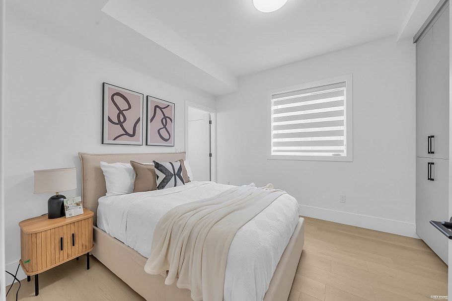 2 3627 E 45th Avenue Vancouver, BC - 16