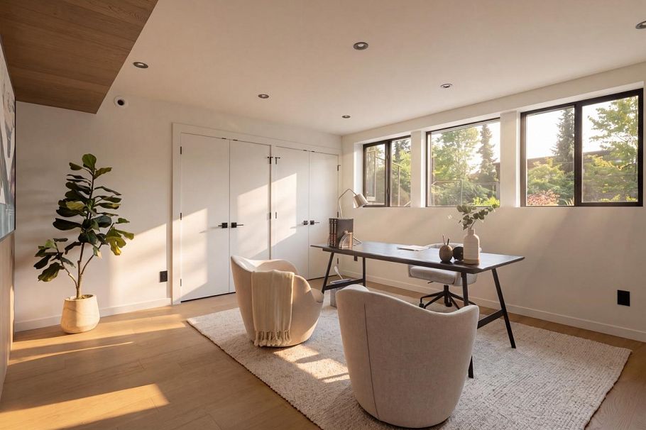 1008 W 17th Street North Vancouver, BC - 12