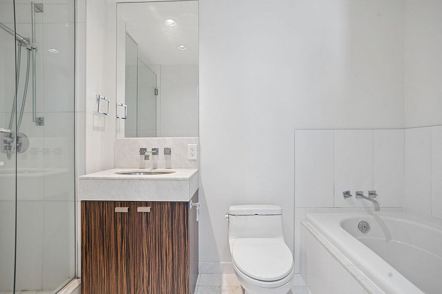 2206 788 Richards Street Vancouver, BC - 10