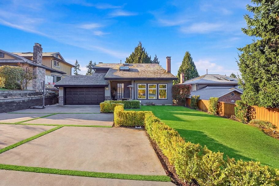 2023 Hill Drive North Vancouver, BC - 34