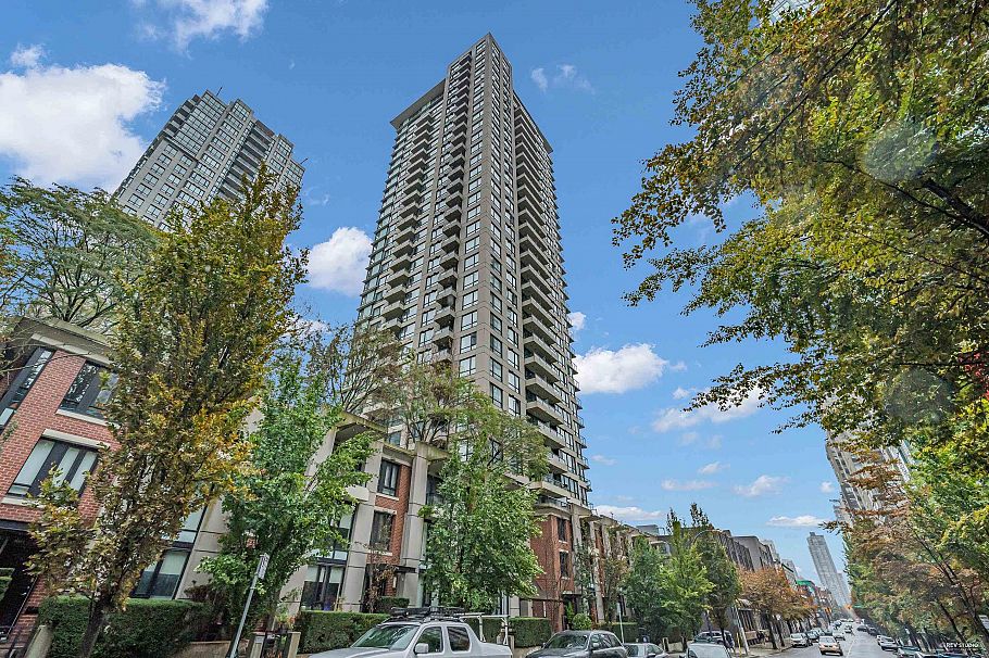 1001 928 Homer Street Vancouver, BC - 1