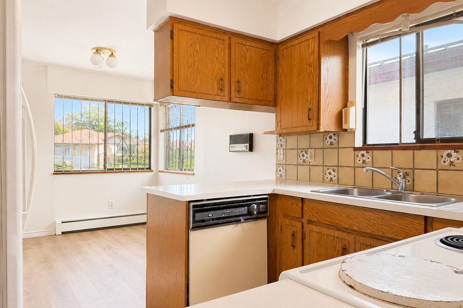 3292 E 43rd Avenue Vancouver, BC - 15