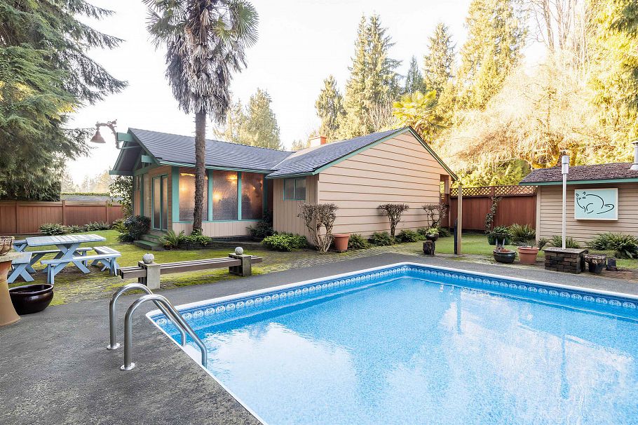 1670 Ayleslynn Drive North Vancouver, BC - 27