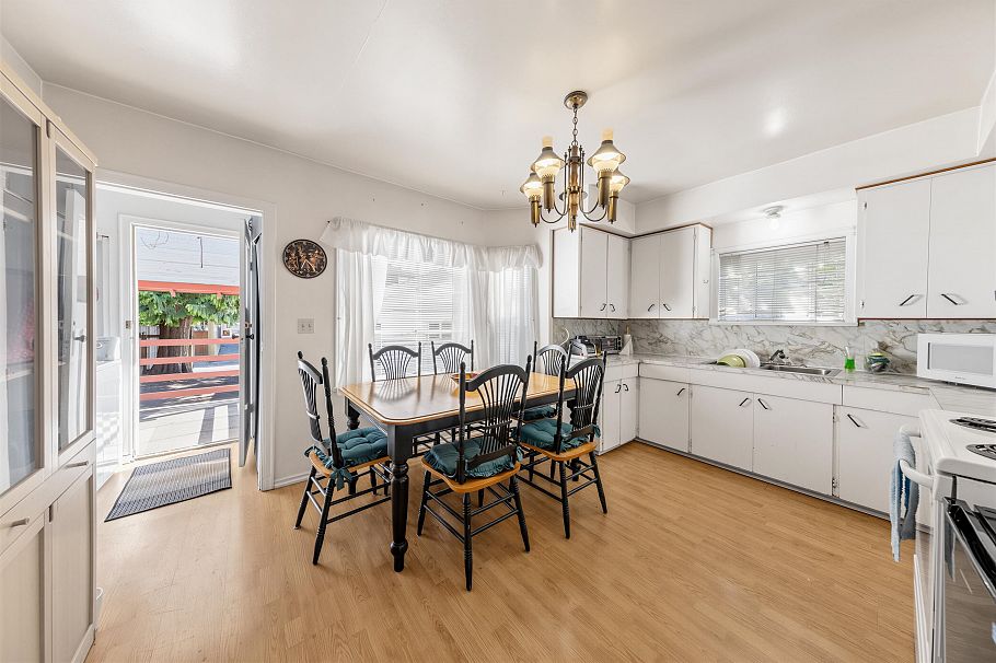 3378 E 26th Avenue Vancouver, BC - 20