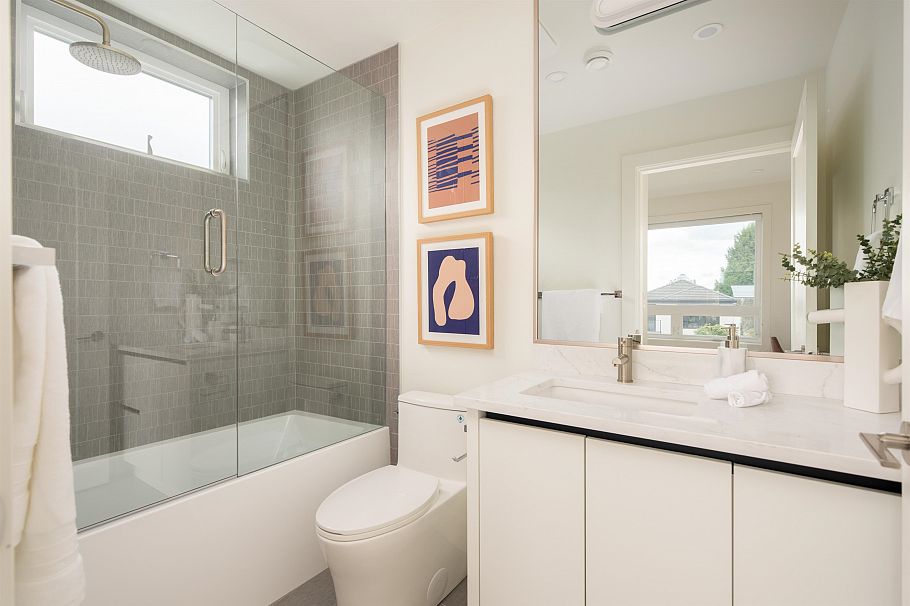 1 3645 Dundas Street Vancouver, BC - 18