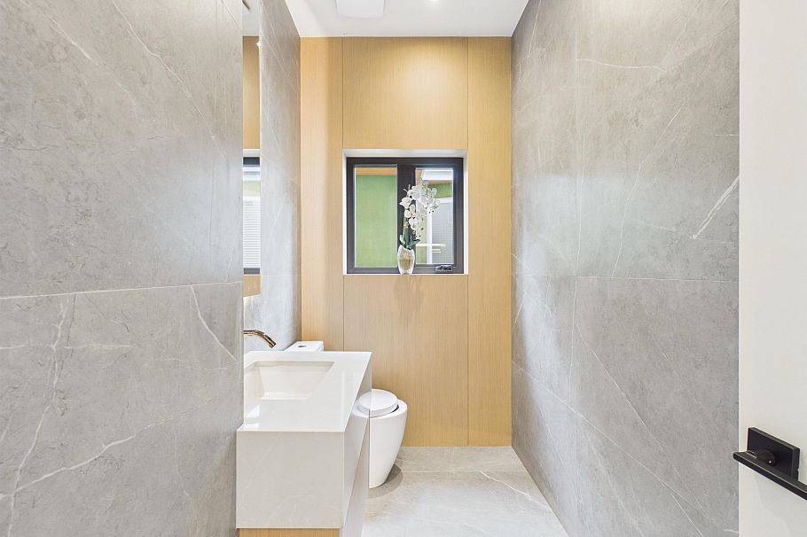 2230 W 21st Avenue Vancouver, BC - 10