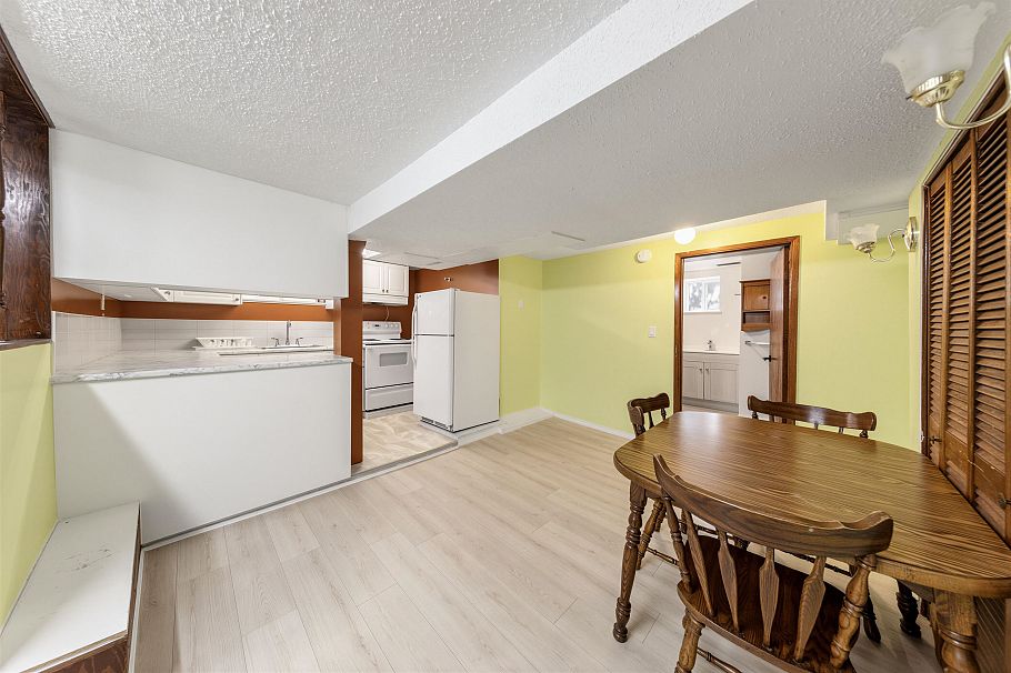 3378 E 26th Avenue Vancouver, BC - 27