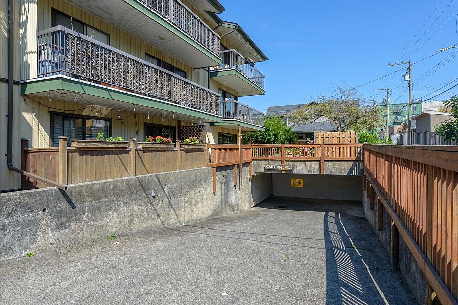 201 1622 Frances Street Vancouver, BC - 35