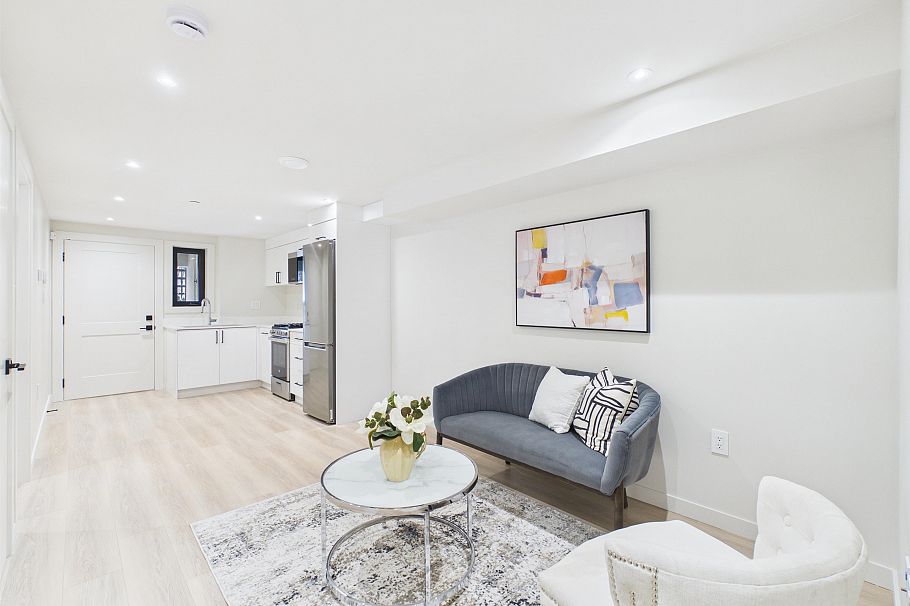 2230 W 21st Avenue Vancouver, BC - 33