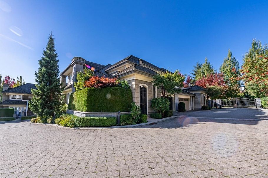 6386 Larkin Drive Vancouver, BC - 1