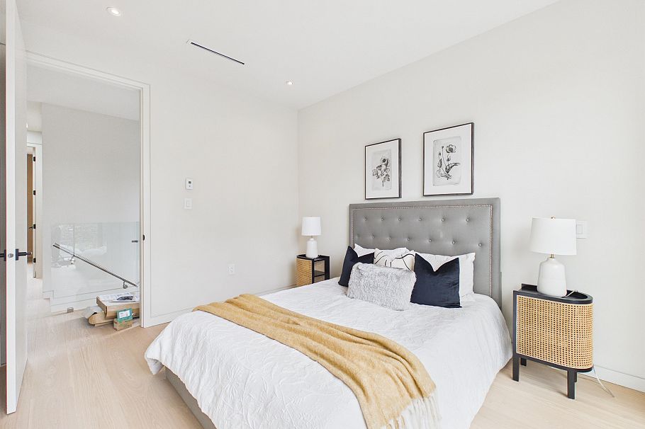 2230 W 21st Avenue Vancouver, BC - 23