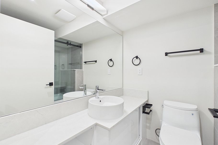 2230 W 21st Avenue Vancouver, BC - 35
