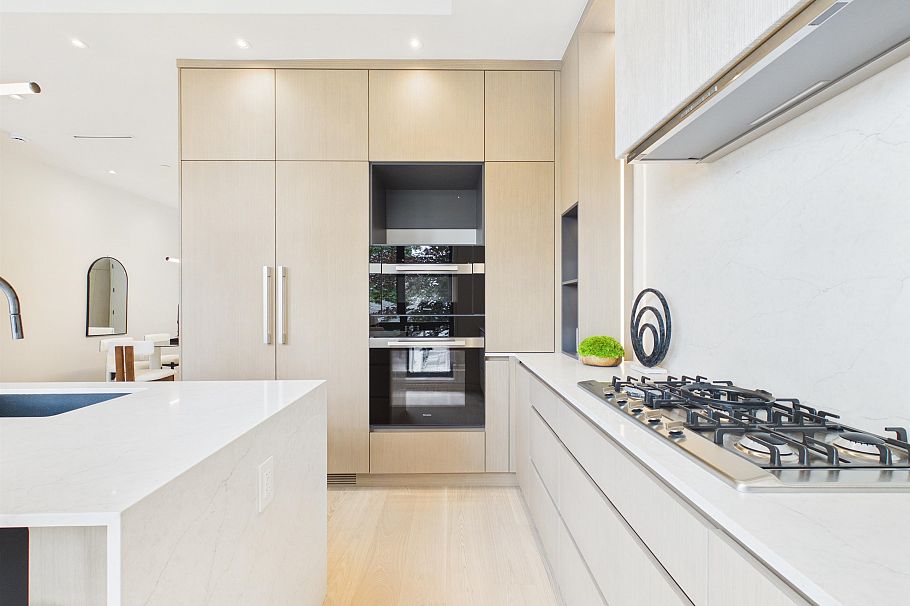 2230 W 21st Avenue Vancouver, BC - 15