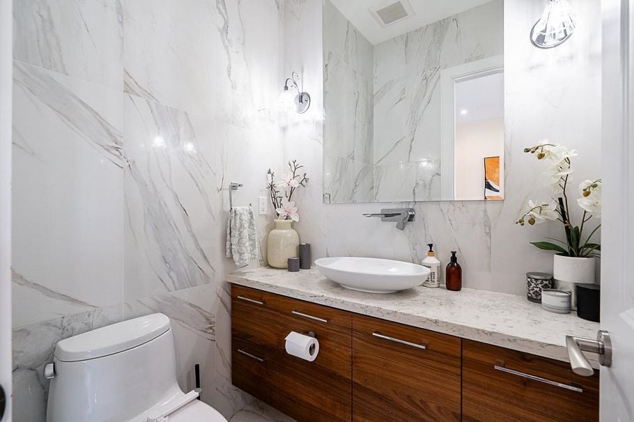 152 W 48th Avenue Vancouver, BC - 16