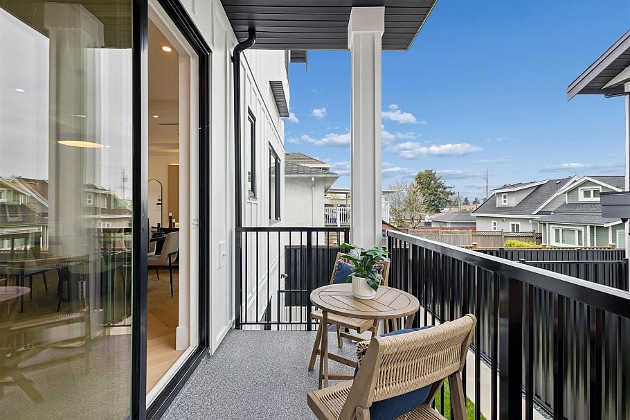 1 3637 E 46th Avenue Vancouver, BC - 19