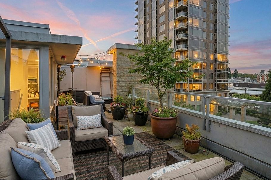 1576 W 8 Avenue Vancouver, BC - 30