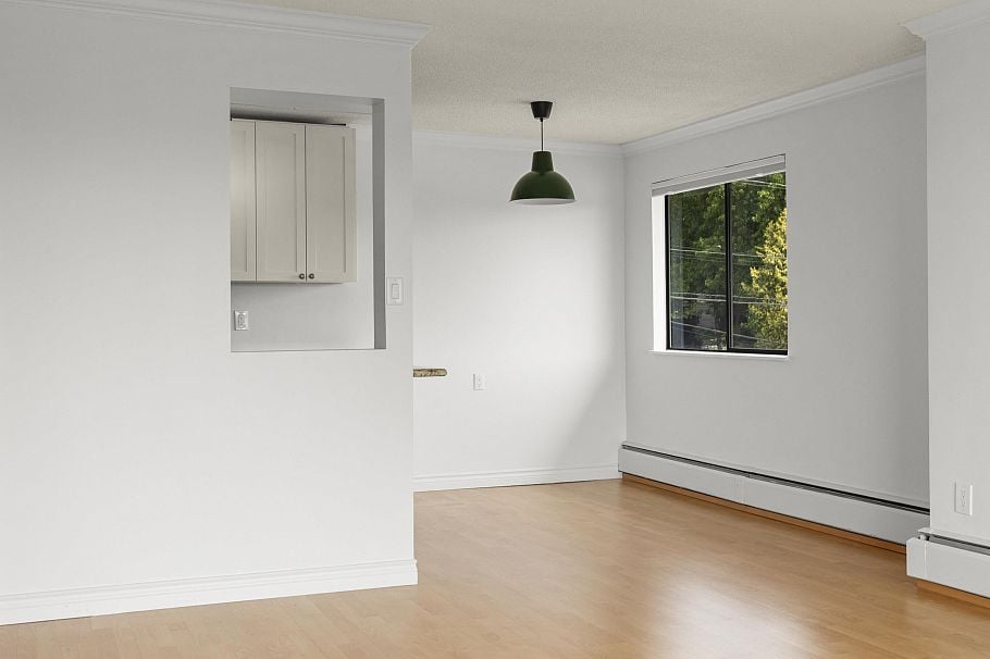 307 308 W 2nd Street North Vancouver, BC - 14