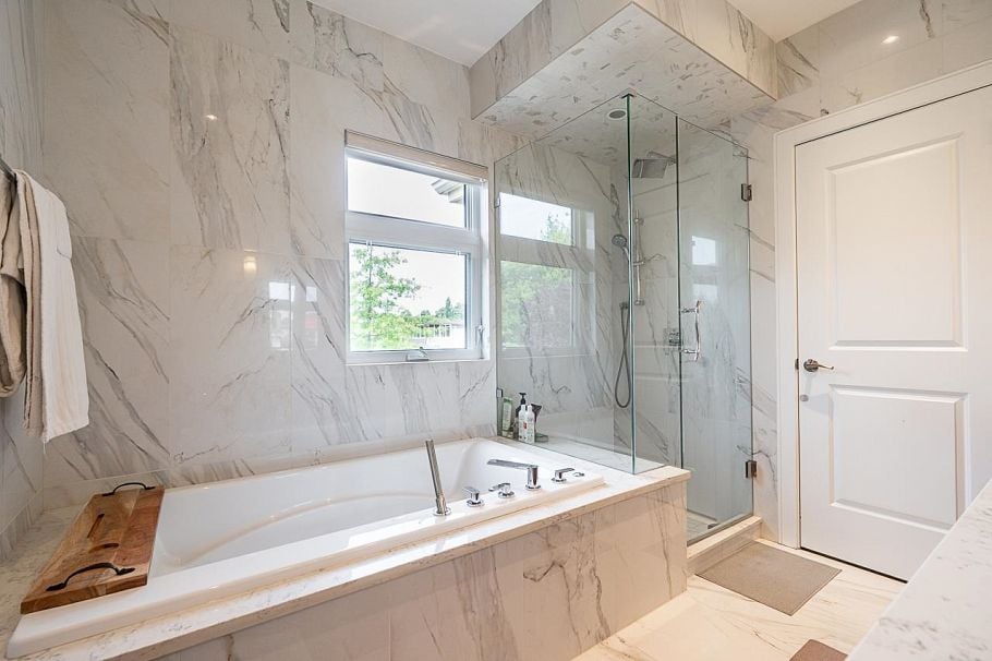 152 W 48th Avenue Vancouver, BC - 19
