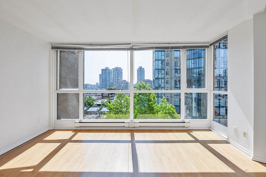 708 1188 Richards Street Vancouver, BC - 2