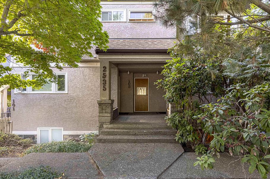 102 2535 York Avenue Vancouver, BC - 23