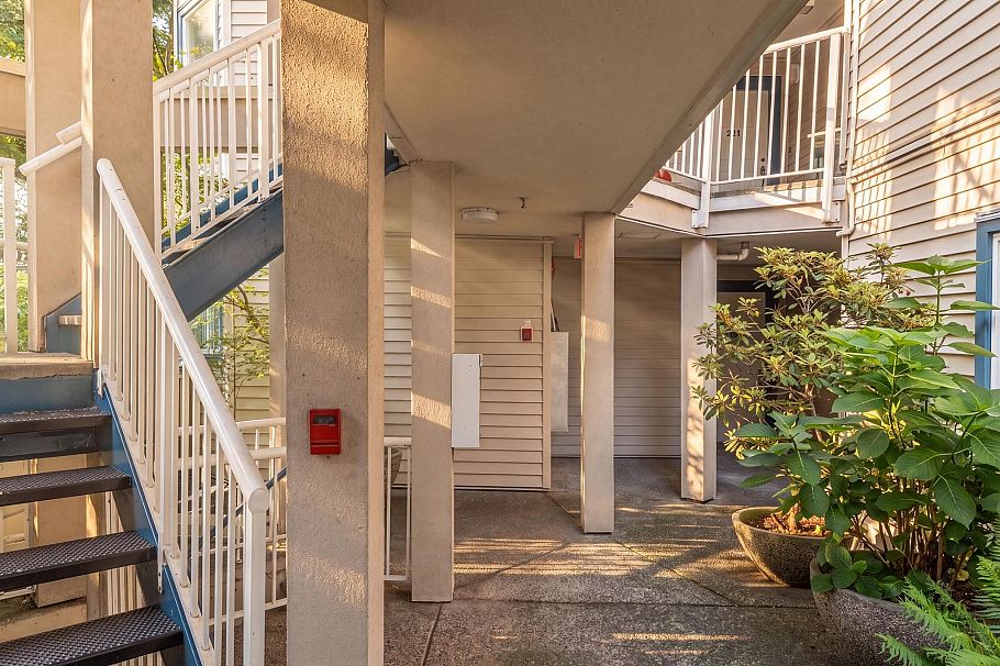 111 889 W 7th Avenue Vancouver, BC - 23
