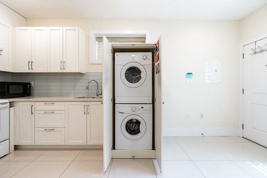 152 W 48th Avenue Vancouver, BC - 34