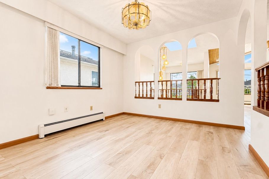 3292 E 43rd Avenue Vancouver, BC - 11