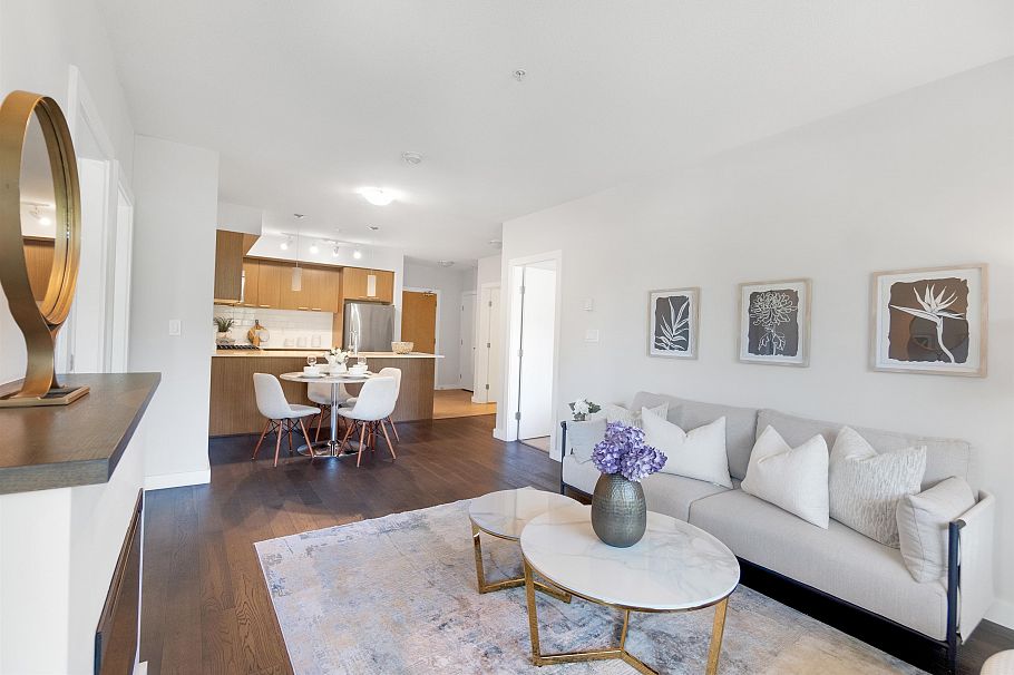 319 1330 Marine Drive North Vancouver, BC - 3