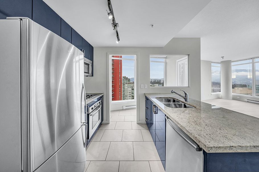 3201 1188 W Pender Street Vancouver, BC - 4