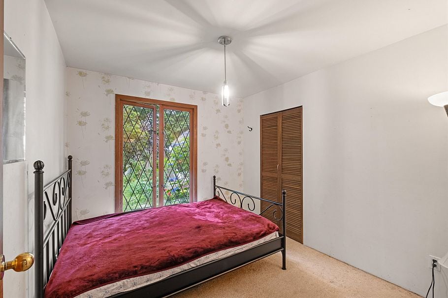 886 E 29th Street North Vancouver, BC - 15