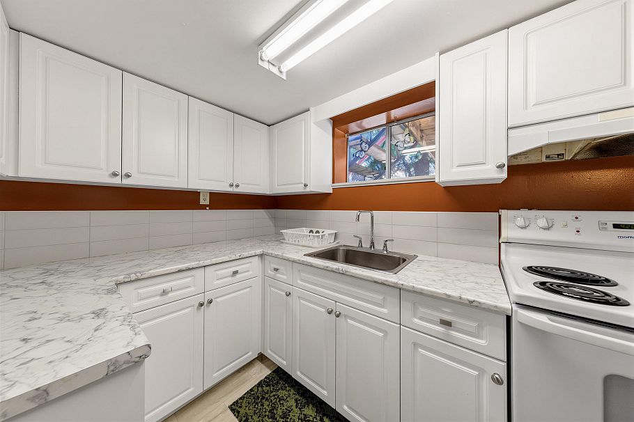 3378 E 26th Avenue Vancouver, BC - 28