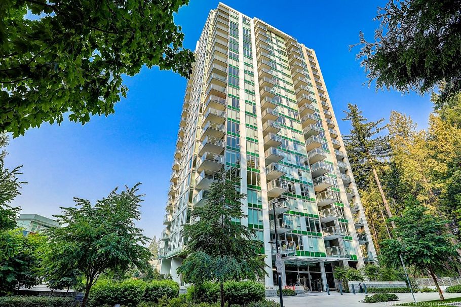 2207 3355 Binning Road Vancouver, BC - 1