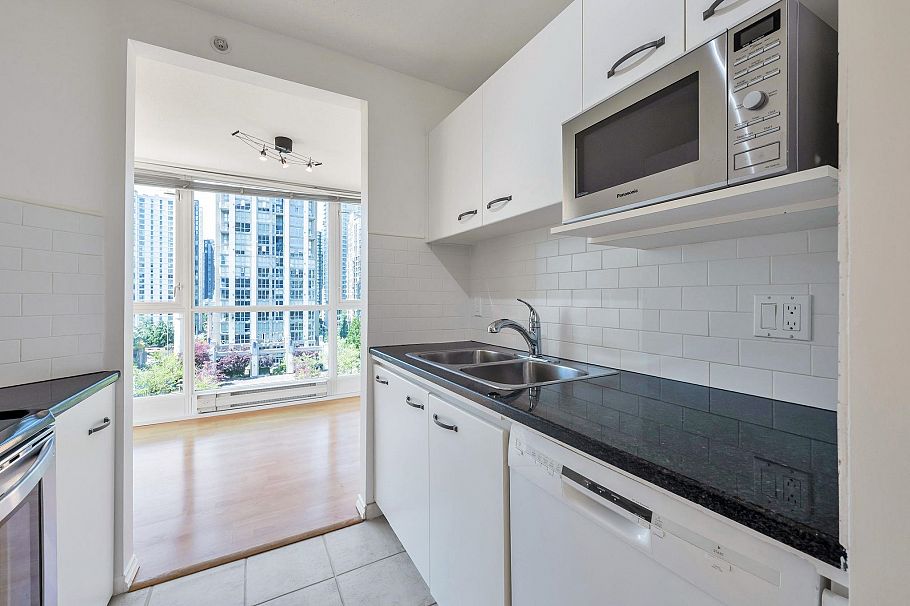 708 1188 Richards Street Vancouver, BC - 14