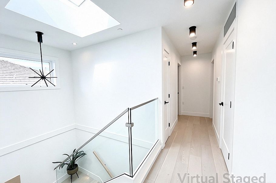 1633 SE Marine Drive Vancouver, BC - 13