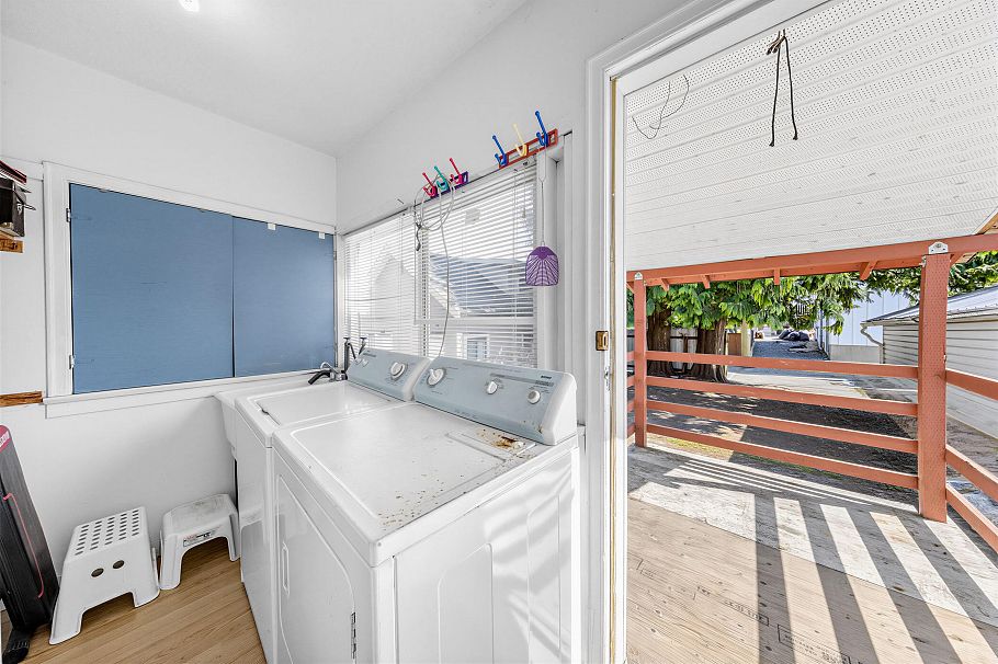 3378 E 26th Avenue Vancouver, BC - 24