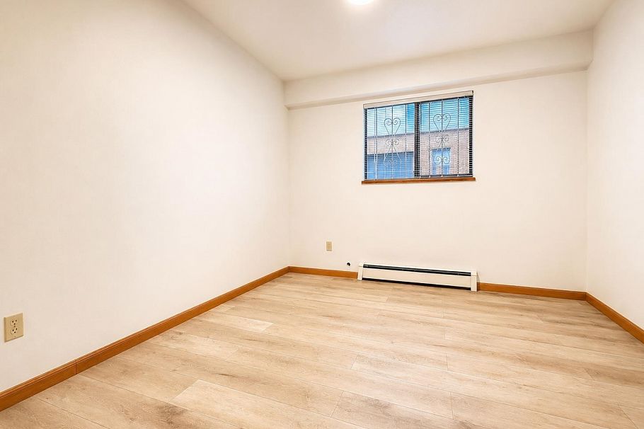 3292 E 43rd Avenue Vancouver, BC - 28