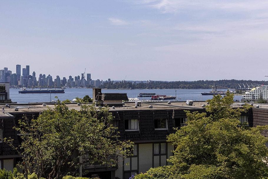 307 308 W 2nd Street North Vancouver, BC - 6