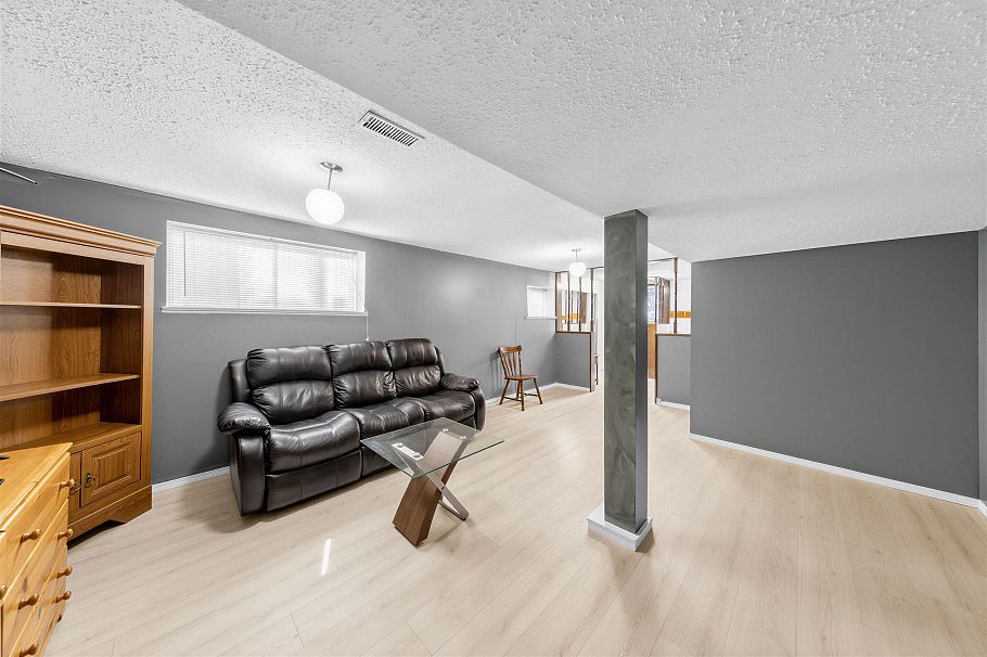 3378 E 26th Avenue Vancouver, BC - 3
