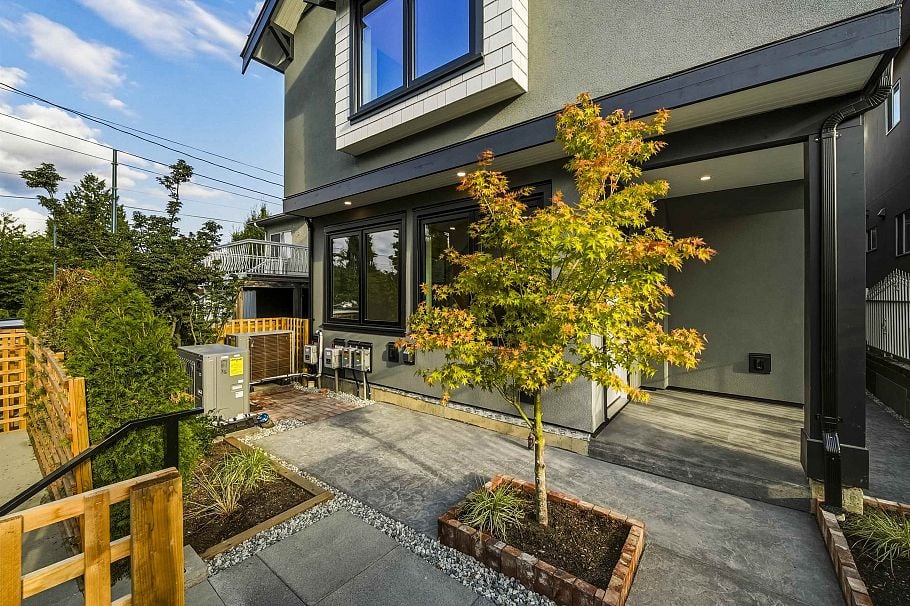 2 2339 Parker Street Vancouver, BC - 8