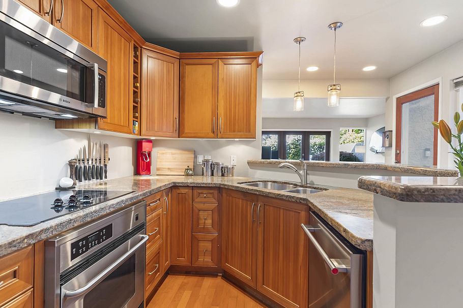 102 2535 York Avenue Vancouver, BC - 8
