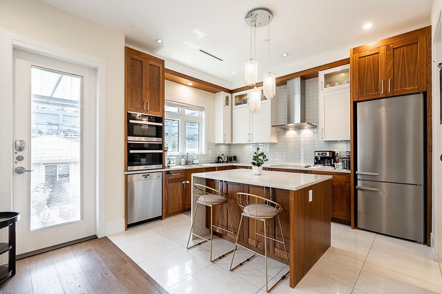 152 W 48th Avenue Vancouver, BC - 12