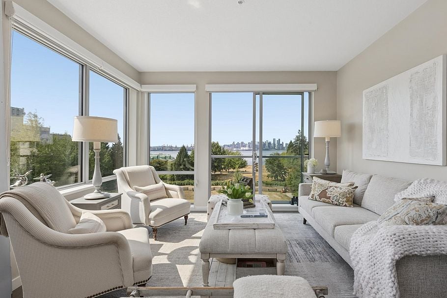 324 255 W 1st Street North Vancouver, BC - 1