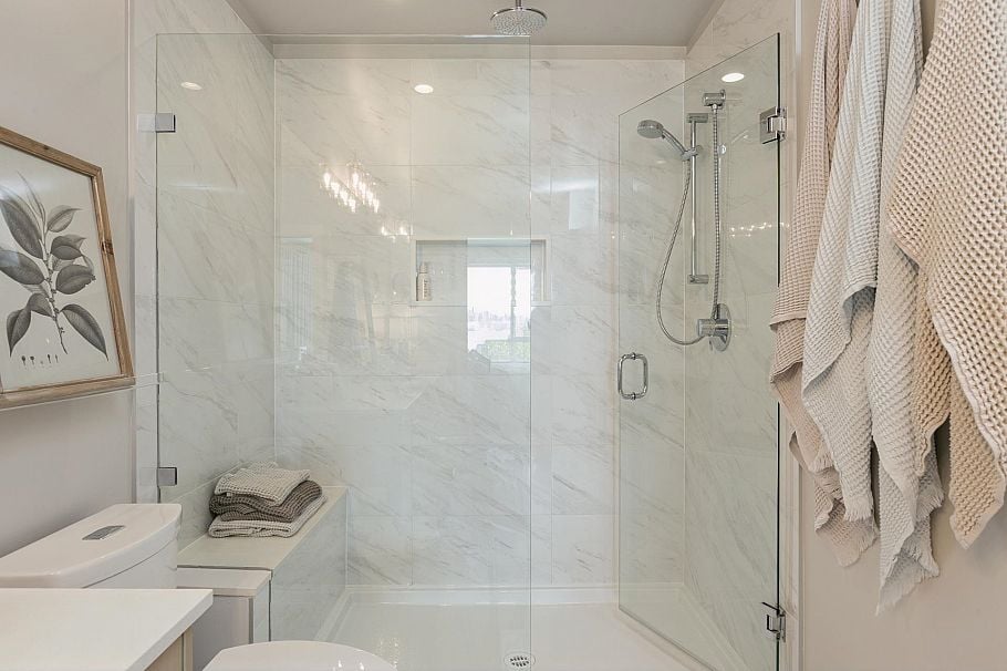 324 255 W 1st Street North Vancouver, BC - 25