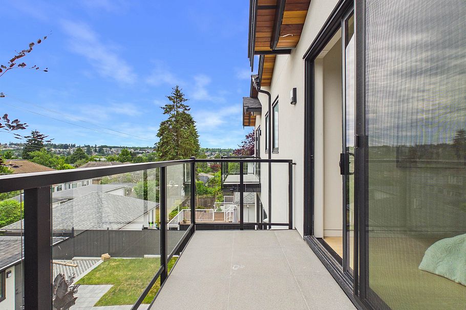 2230 W 21st Avenue Vancouver, BC - 25