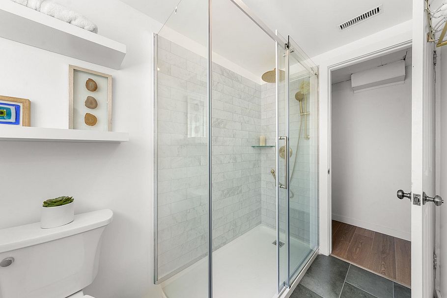 1118 Wendel Place North Vancouver, BC - 33