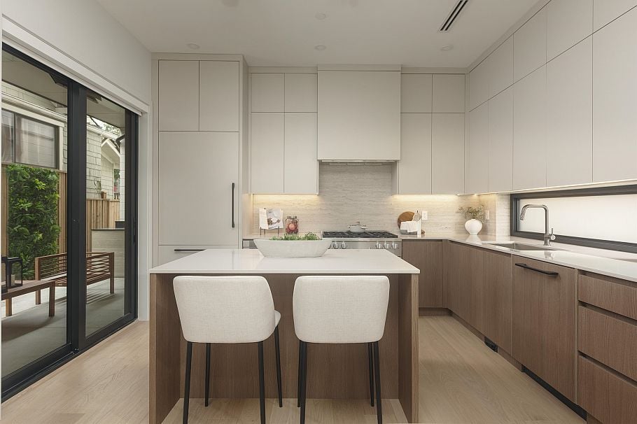 1 2637 W 12th Avenue Vancouver, BC - 6