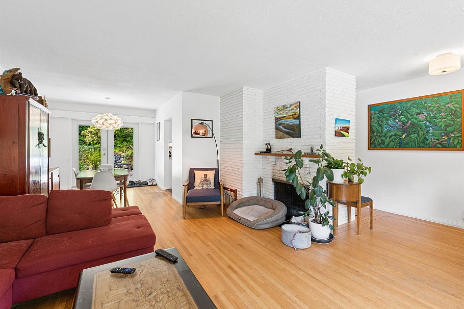 1525 Avonlynn Crescent North Vancouver, BC - 5