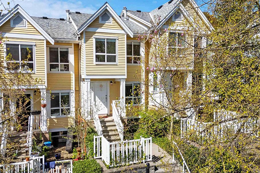 8433 Jellicoe Street Vancouver, BC - 24
